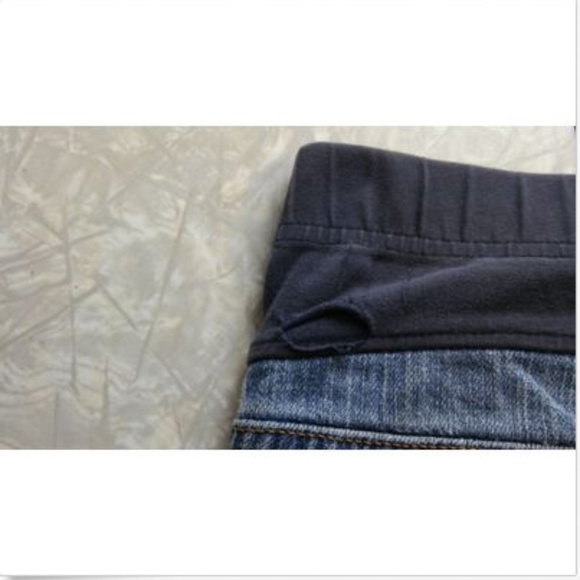 Old Navy Maternity Bootcut Jeans, Medium Wash - Picture 7 of 8